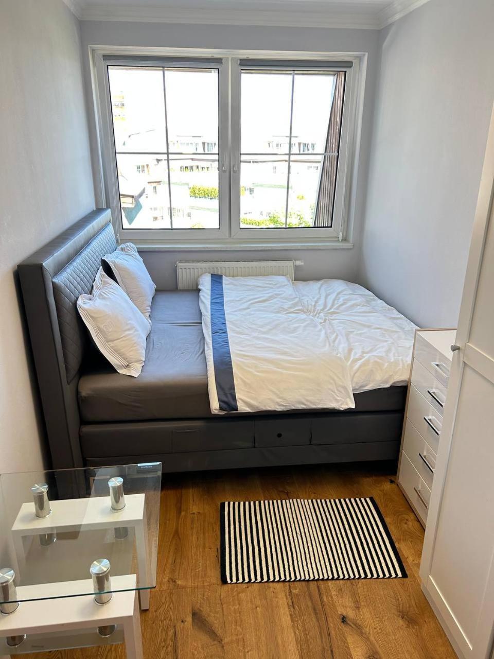 Apartmán Light & Wood Design - 89 M2 In Praha