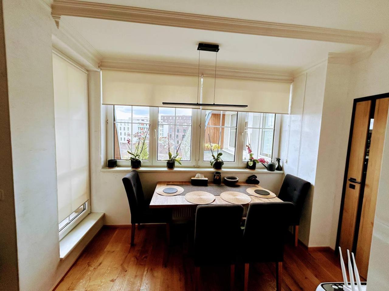 Light & Wood Design - 89 M2 In * Praga