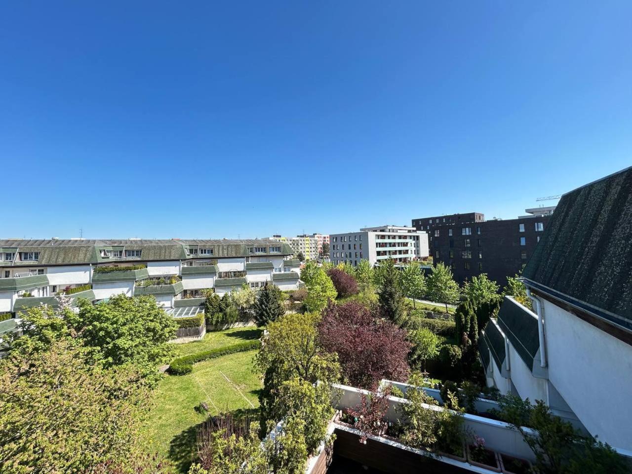 Apartament Light & Wood Design - 89 M2 In *