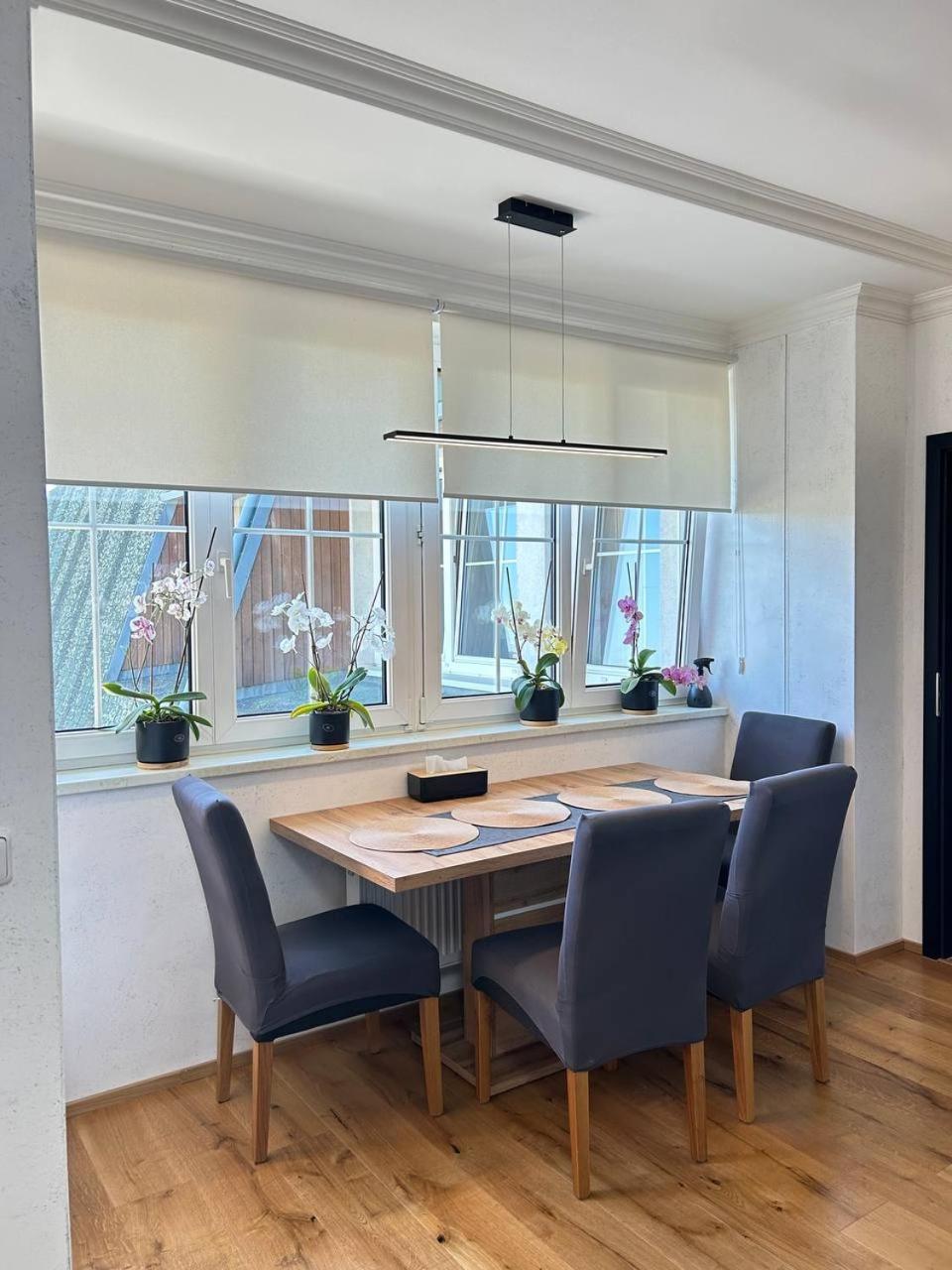 Light & Wood Design - 89 M2 In Apartament