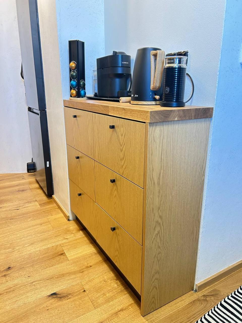 Light & Wood Design - 89 M2 In * Praga